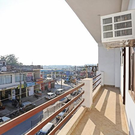 Collection O The Royal Fern Hotel Farrukhnagar Buitenkant foto