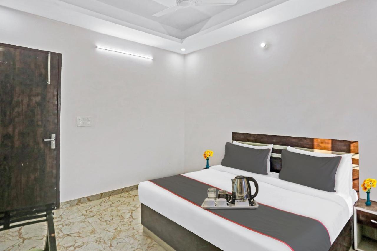 Collection O The Royal Fern Hotel Farrukhnagar Buitenkant foto