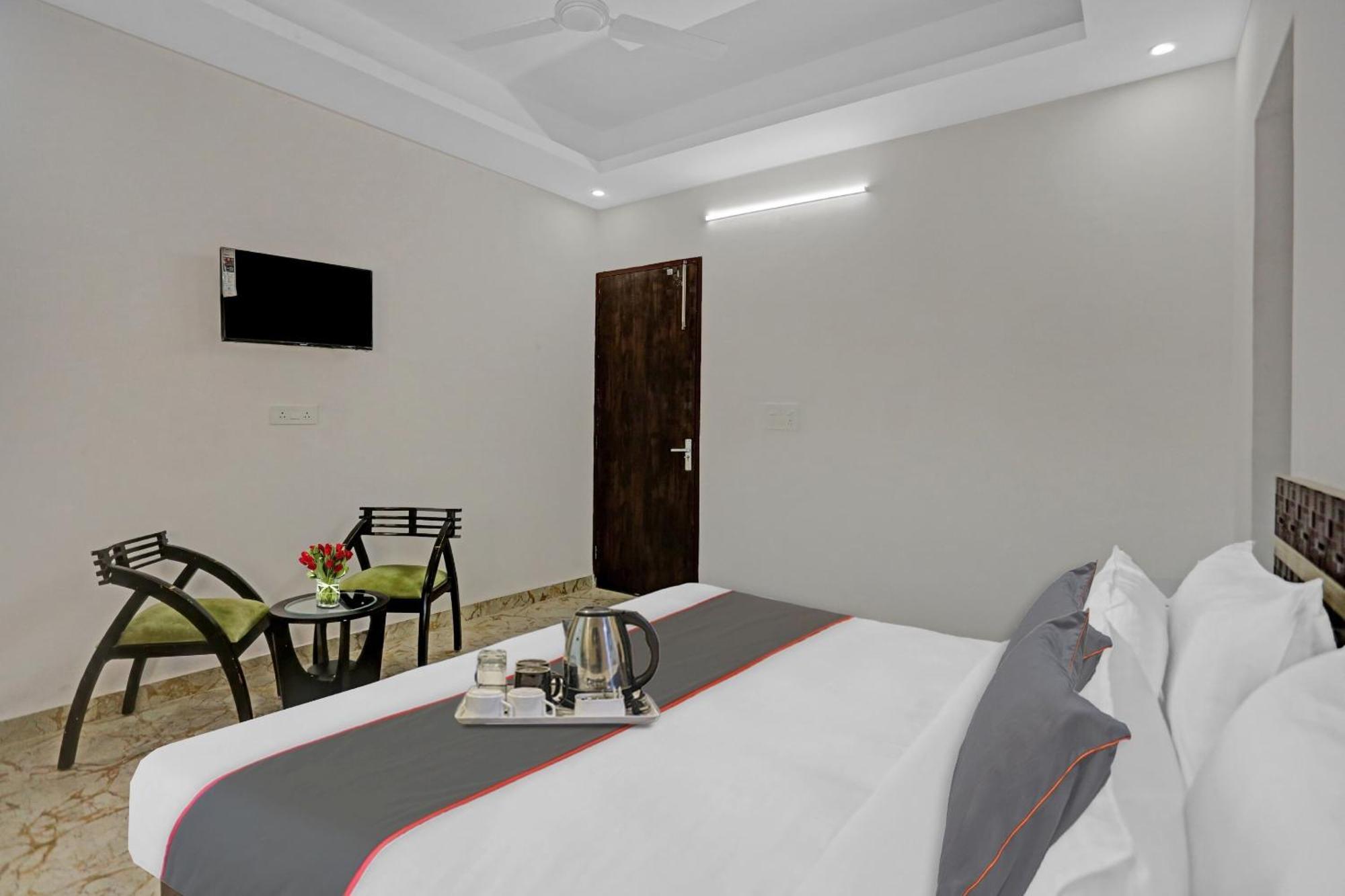 Collection O The Royal Fern Hotel Farrukhnagar Buitenkant foto