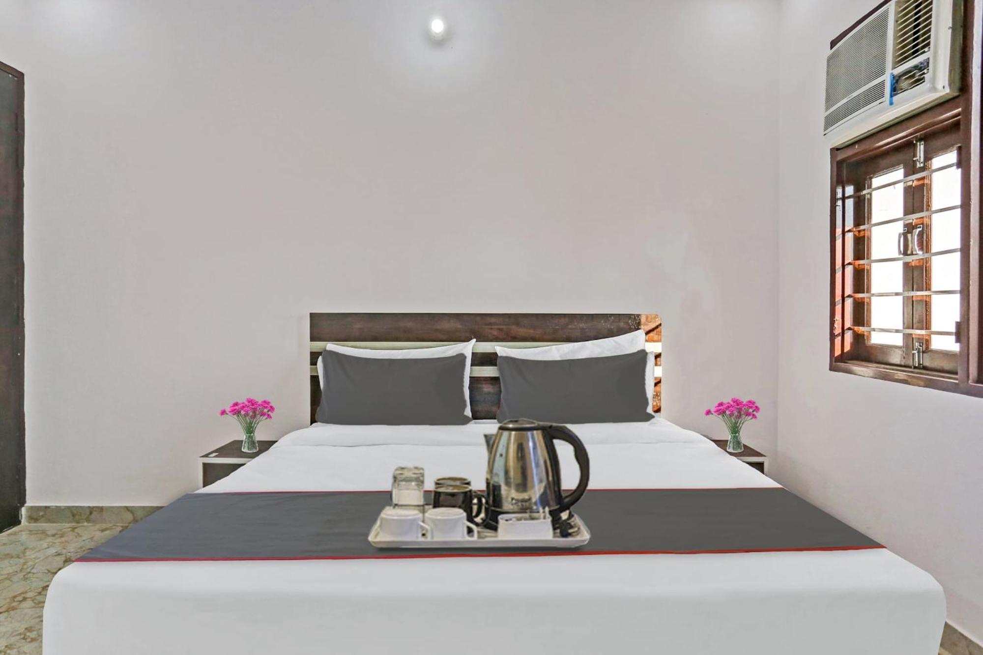 Collection O The Royal Fern Hotel Farrukhnagar Buitenkant foto