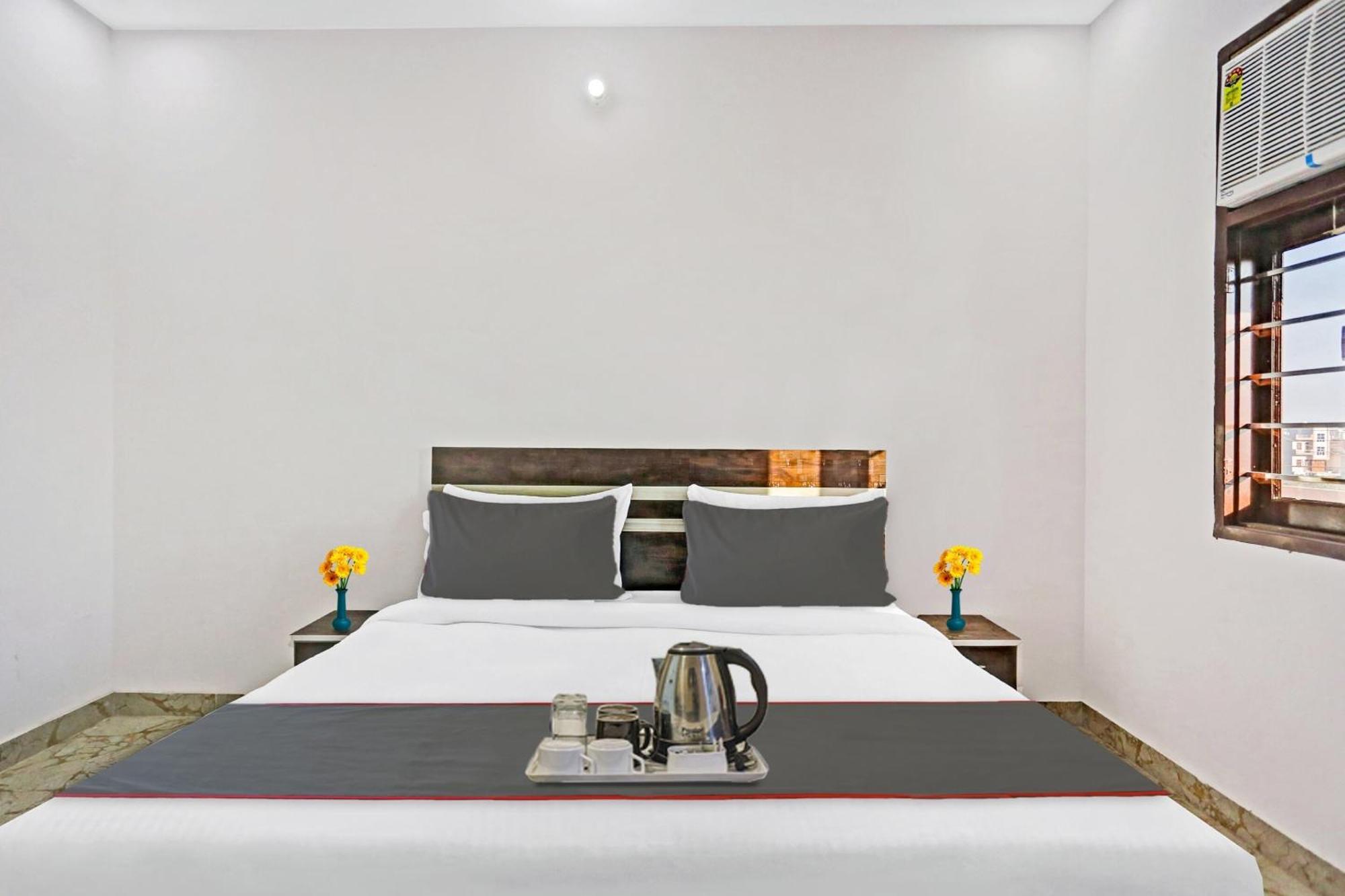 Collection O The Royal Fern Hotel Farrukhnagar Buitenkant foto