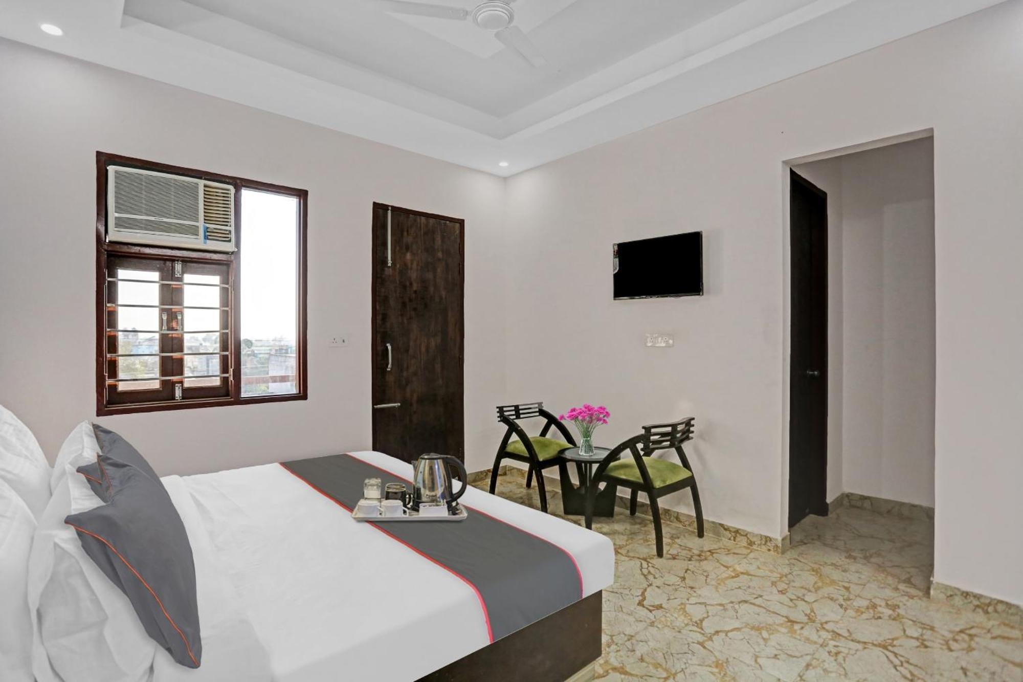 Collection O The Royal Fern Hotel Farrukhnagar Buitenkant foto