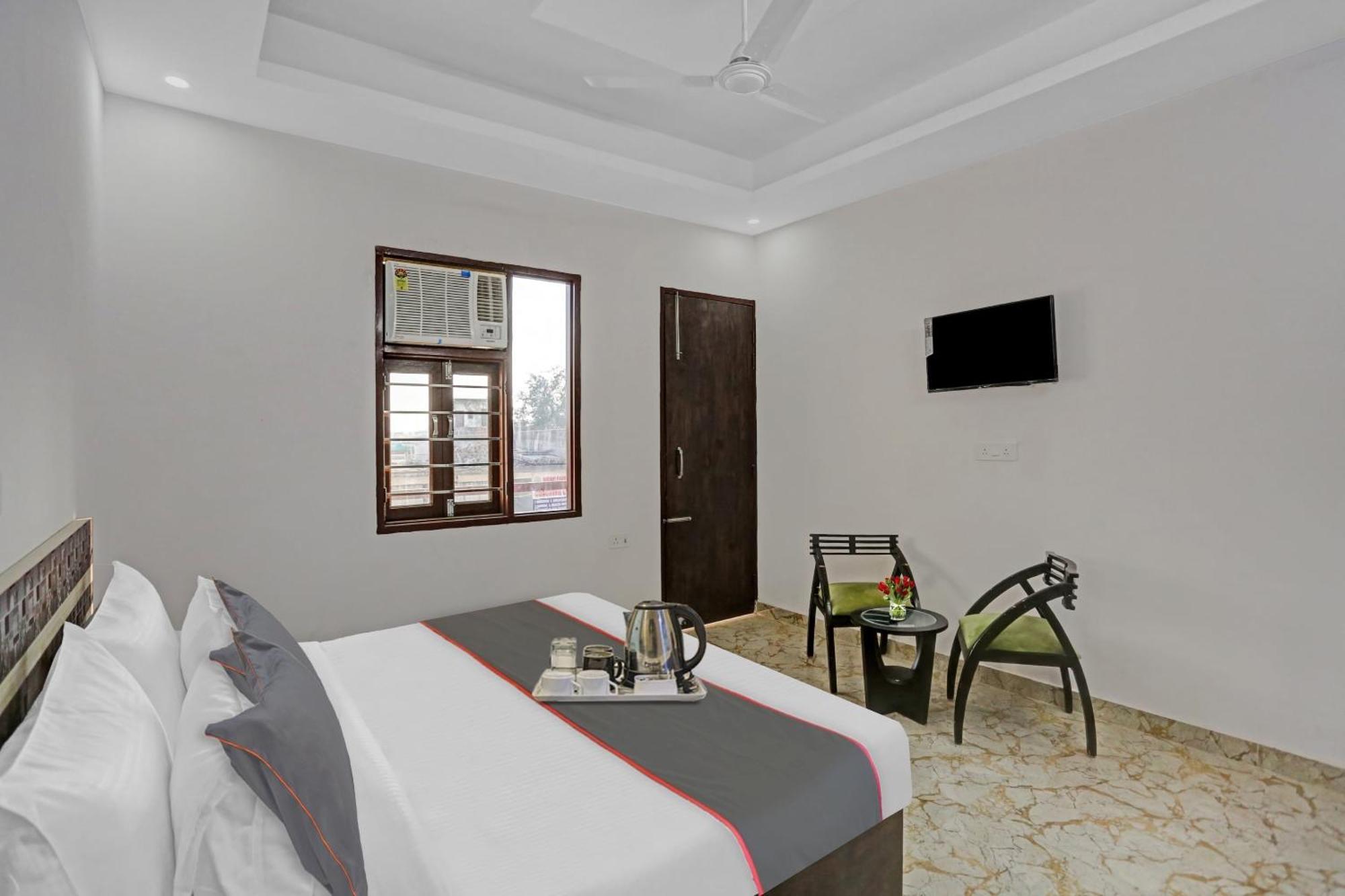 Collection O The Royal Fern Hotel Farrukhnagar Buitenkant foto