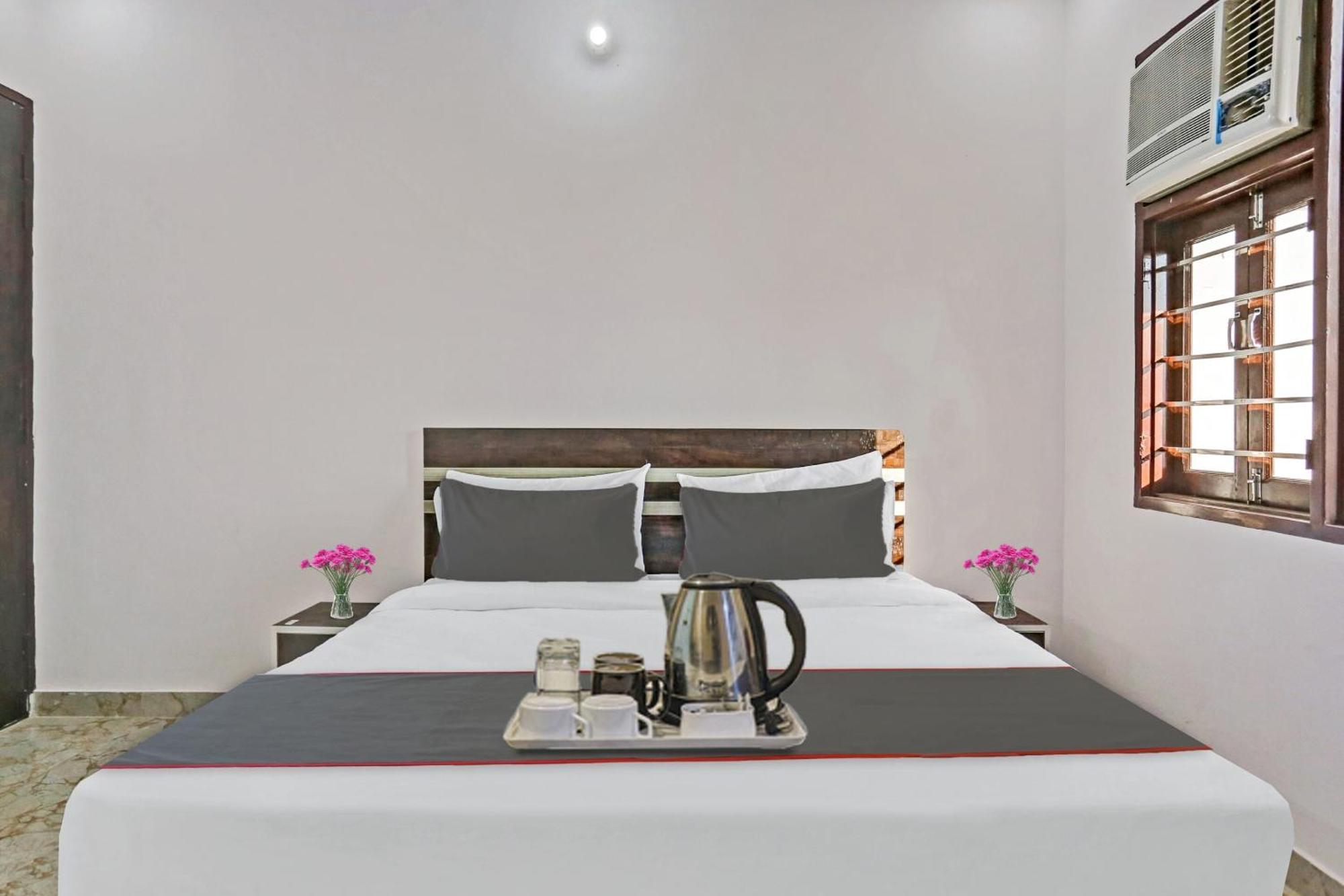 Collection O The Royal Fern Hotel Farrukhnagar Buitenkant foto